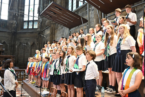 Abschlussgottesdienst im Stephansdom: Menschen stärken, Zukunft gestalten / Privatschulen der EDW — Helga Wagner/Sabine Aßmann Abschlussgottesdienst im Stephansdom: Menschen stärken, Zukunft gestalten