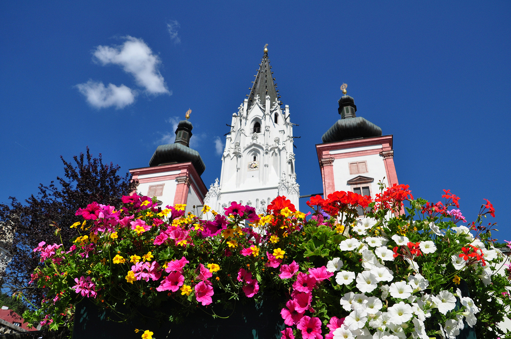 Blick auf die Kirchtürme in Mariazell / iStock/A_Lein Blick auf die Kirchtürme in Mariazell