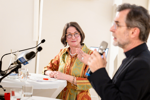 Buchpräsentation Für euch Bischof, mit euch Christ / Erzdiözese Wien/ Schönlaub, Stephan Schönlaub Buchpräsentation Für euch Bischof, mit euch Christ